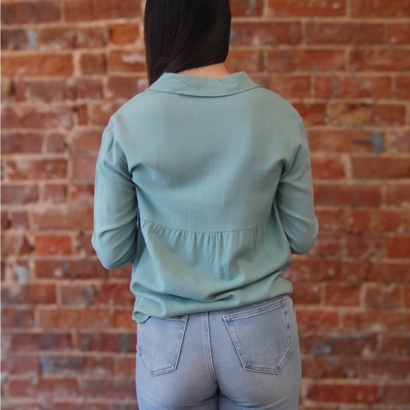 Button Front Top - Picture 3 of 3